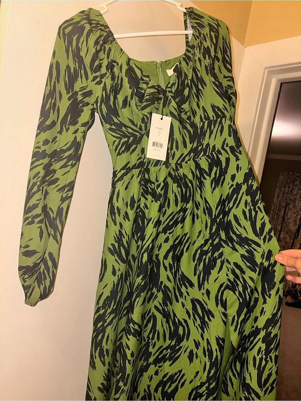 Ali & Jay art snob Maxi dress NWT zs